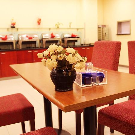 Hanting Express Qingdao South Chongqing Road エクステリア 写真