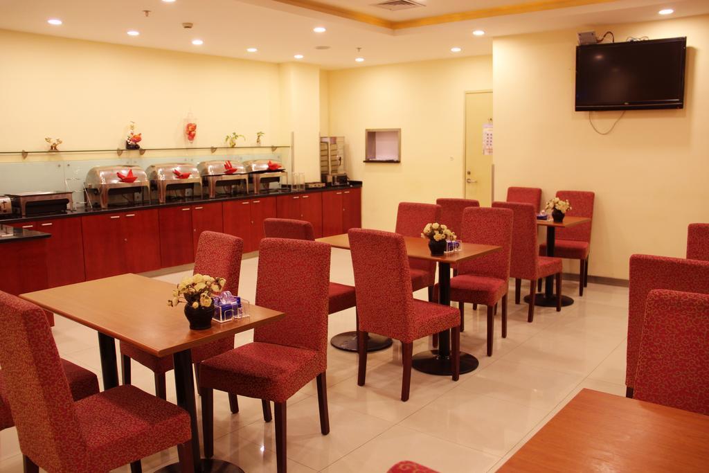 Hanting Express Qingdao South Chongqing Road エクステリア 写真