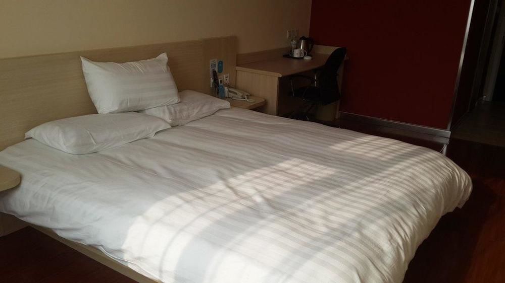 Hanting Express Qingdao South Chongqing Road エクステリア 写真