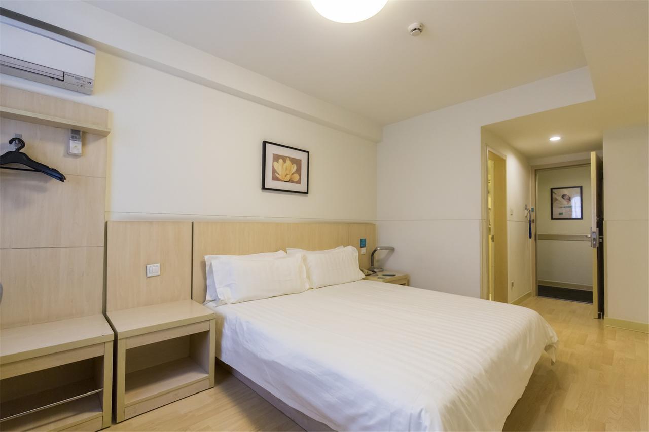 Hanting Express Qingdao South Chongqing Road エクステリア 写真