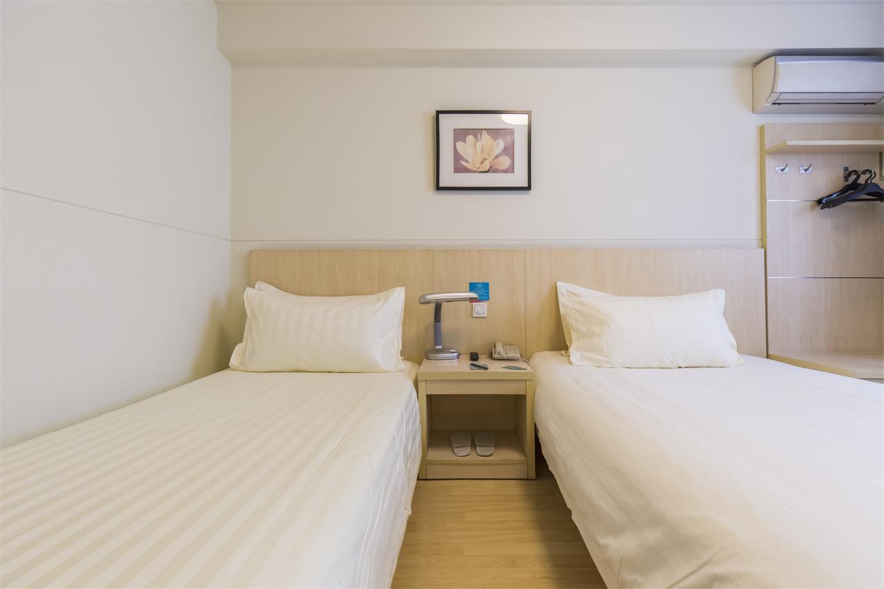 Hanting Express Qingdao South Chongqing Road エクステリア 写真